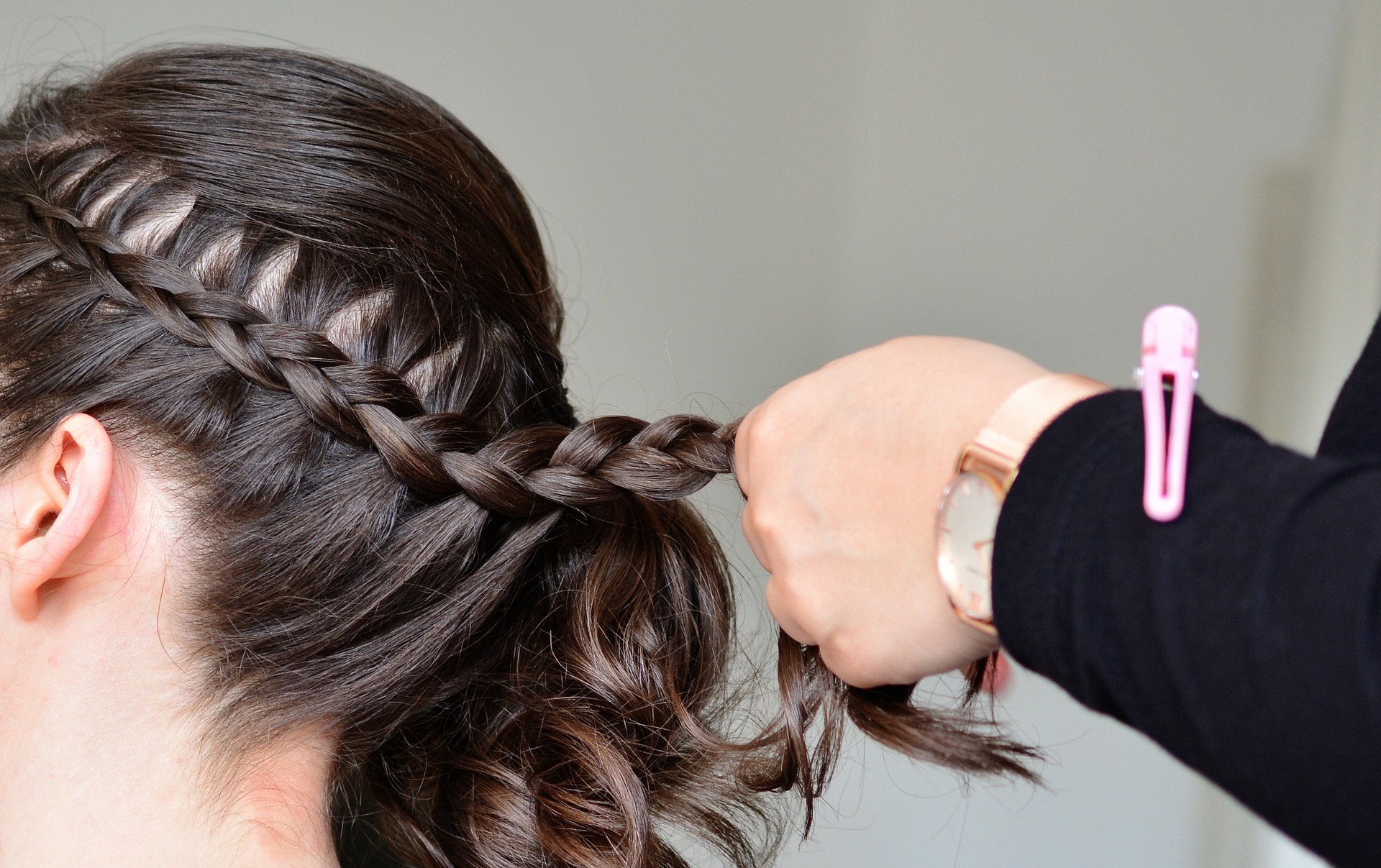 HAIR WEAVING IN HYDERABAD: KNOWN BEST HAIR STUDIO FOR HAIR WEAVING